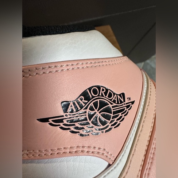 Nike Air Jordan 1 Mid Crimson Tint Arctic Orange Pink/Black Toe Mens 13 Like New - Picture 11 of 12